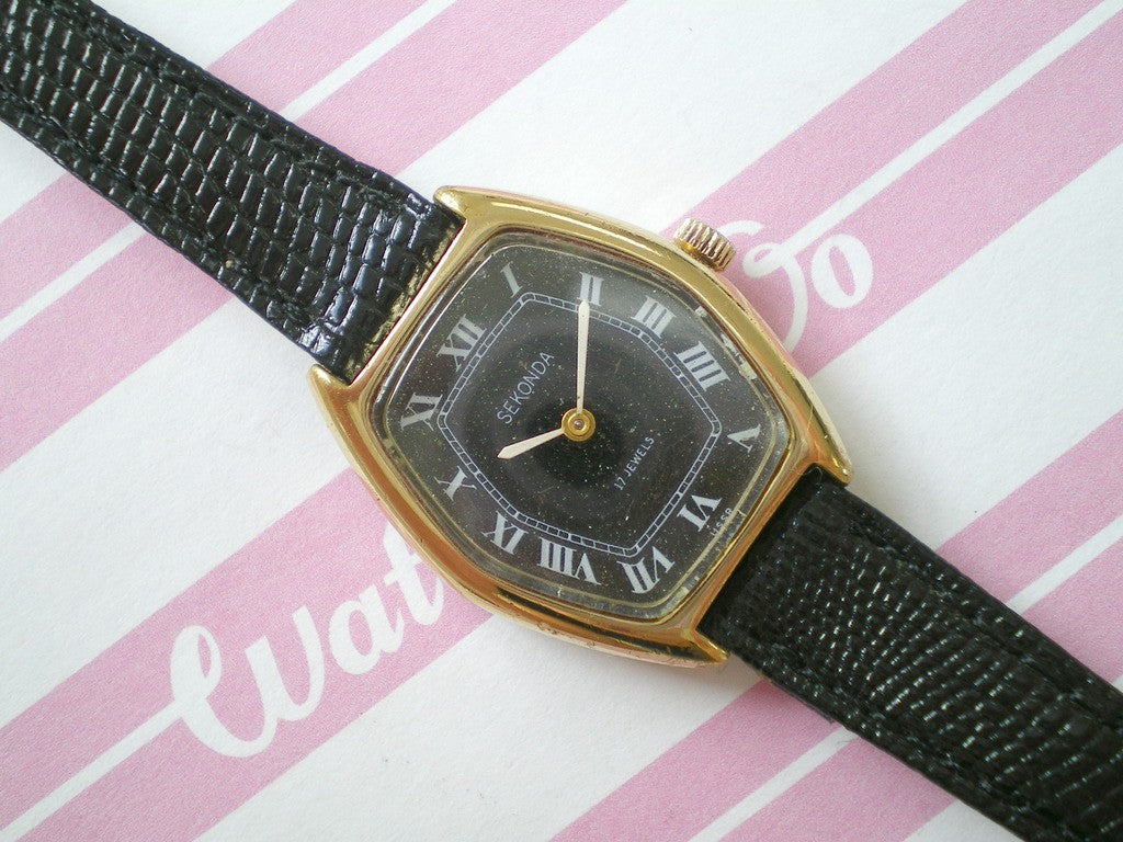 Hexagonal Vintage Sekonda Watch